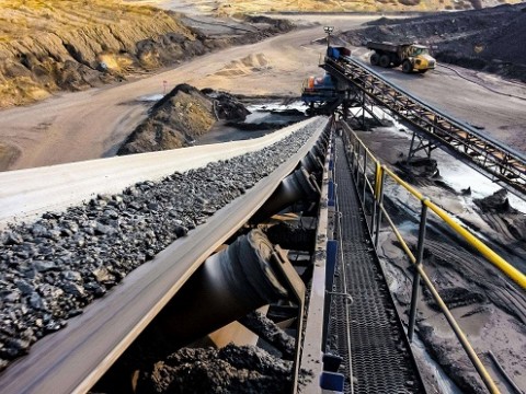 国家能源局核准新疆两个煤矿项目，煤炭行业发展新机遇